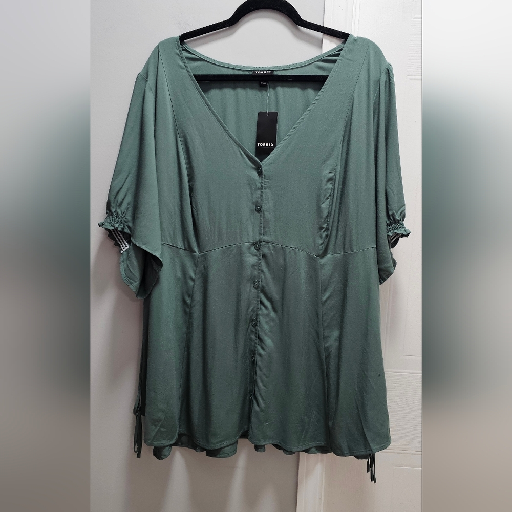 Torrid 4X Dark Forest Challis Side Tie Button Front Boho Tunic Top NWT